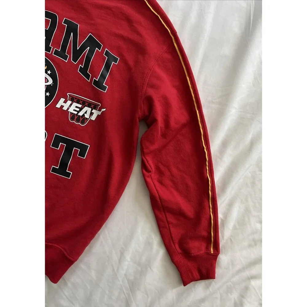 MIAMI HEAT Ladies Sz M Red Long Sleeve NBA Basketball Sweatshirt Crewneck - Picture 3 of 6